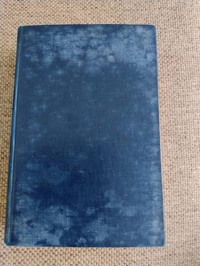 The Poetic Works of Thomas Moore 1895 hardback with a split on the inside cover see photos FREE STANDARD POSTAGE INCLUDED