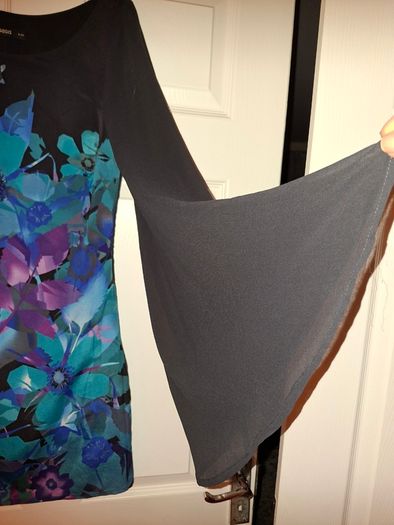 Stunning Oasis dress/tunic, bat wing sleeves, size 8
