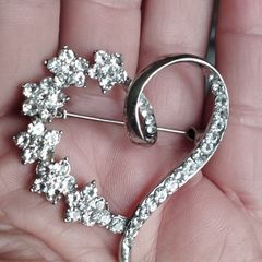 Beautiful Heart Shaped Crystal Brooch.