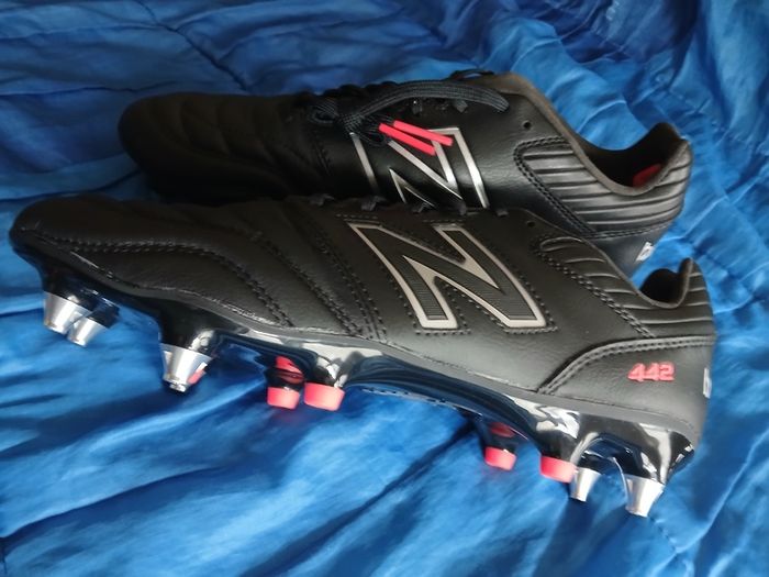442 V2 Pro SG football boots size 8.5 EU 42 1/2