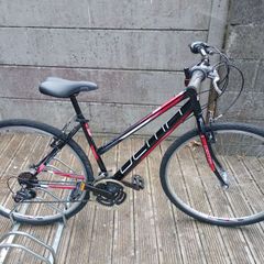 Ladies hybrid bicycle. Cycling like new.