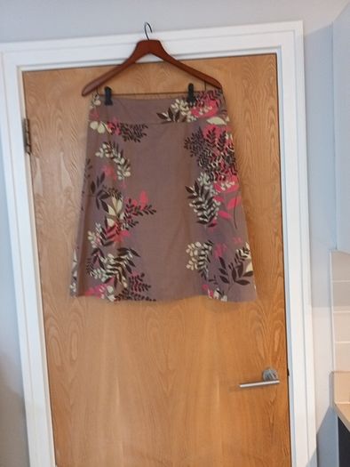 Monsoon  Skirt. S.14.