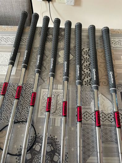 Left Handed Taylormade P790 Irons 4/6/8/PW