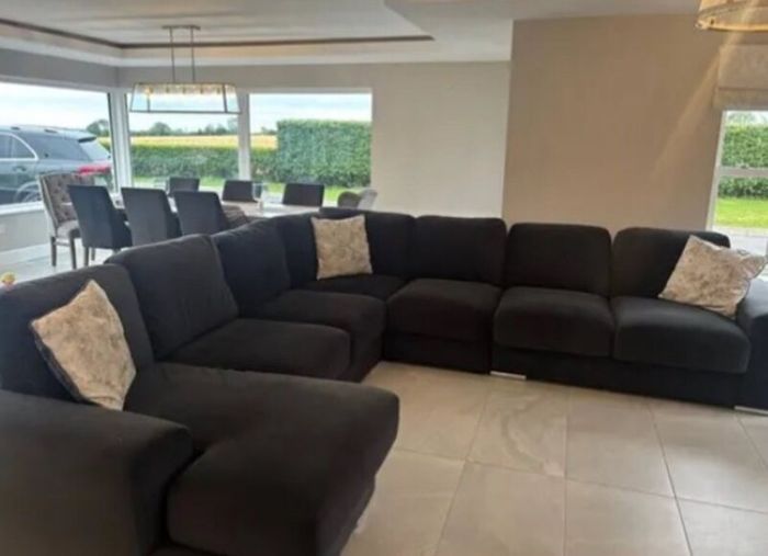 L Couch / corner couch is