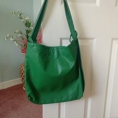 Large Green 100% Italian Leather Handbag/Backpack. NEW