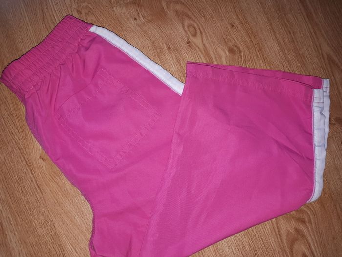 3/4 long Pink Shorts. Age 9-10
