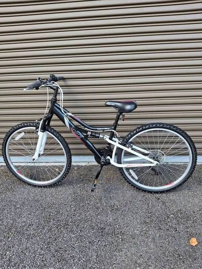 Bicycles ( Lady's Apollo )