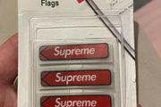 Supreme post it flags