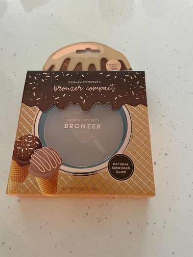Large Bronzer Compact Natural Sunkissed Glow