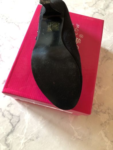 ladies shoes