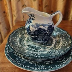 English Country Inn collection by Grindley.