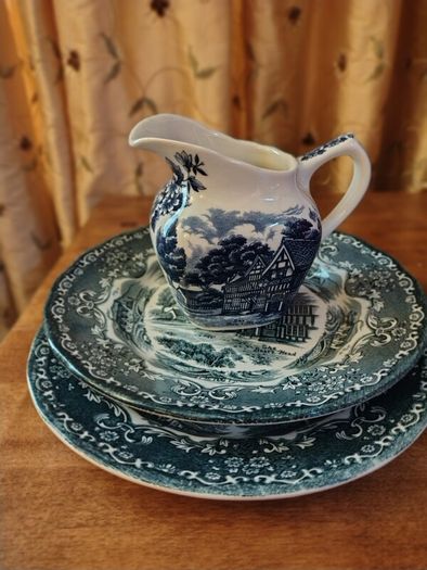 English Country Inn collection by Grindley.