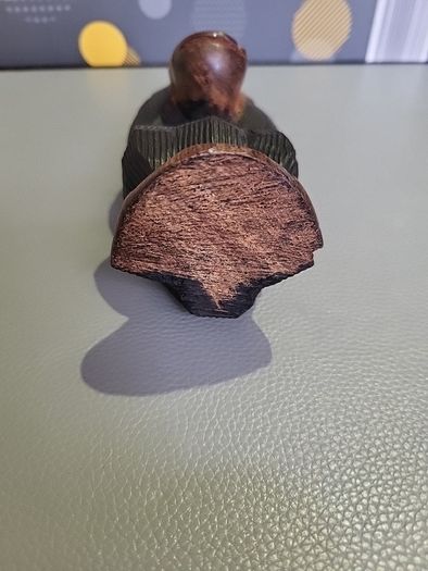 Monkey carving