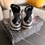 Jordans Image 5
