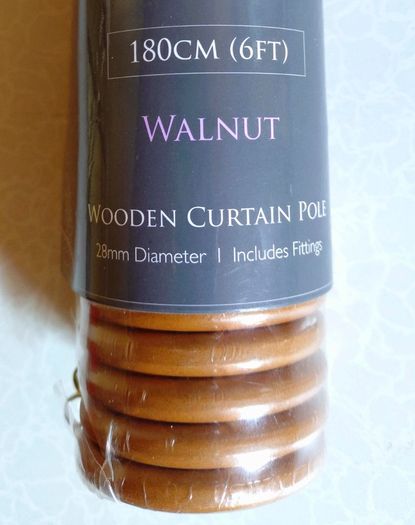 18 Walnut Colour Curtain Pole Rings (new).
