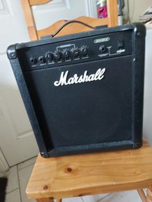 Marshall B25 Mk2 25W Bass Combo AMP, working great and in excellent condition