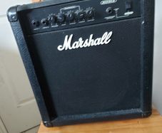 Marshall B25 Mk2 25W Bass Combo AMP, working great and in excellent condition