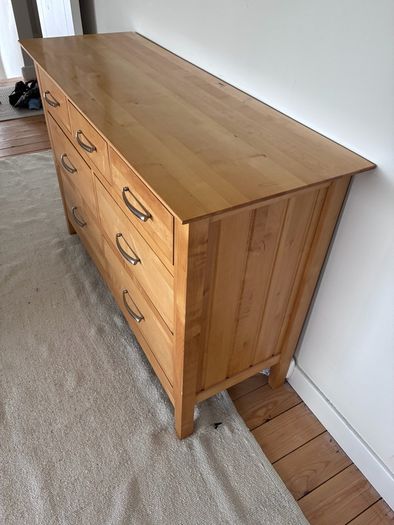 Chest of drawers