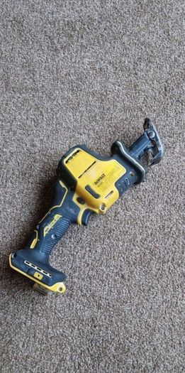 dewalt dcs369 reciprocating saw
