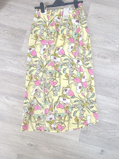 River Island Skirt Size 10 bnwt