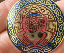 Claddagh vintage brooch