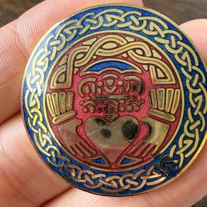 Claddagh vintage brooch
