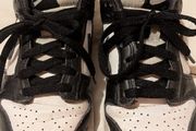 Nike Dunks size kids 5.5