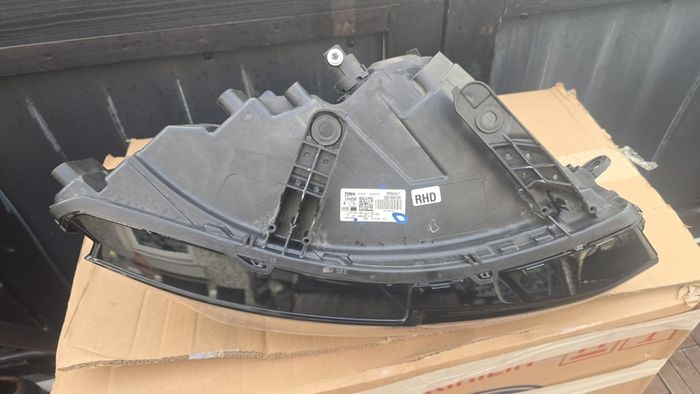 dacia duster 2025 right headlight