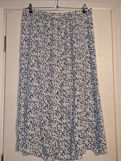 beautiful floral maxi skirt