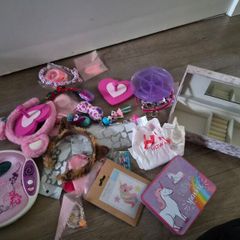 free girls random stuff