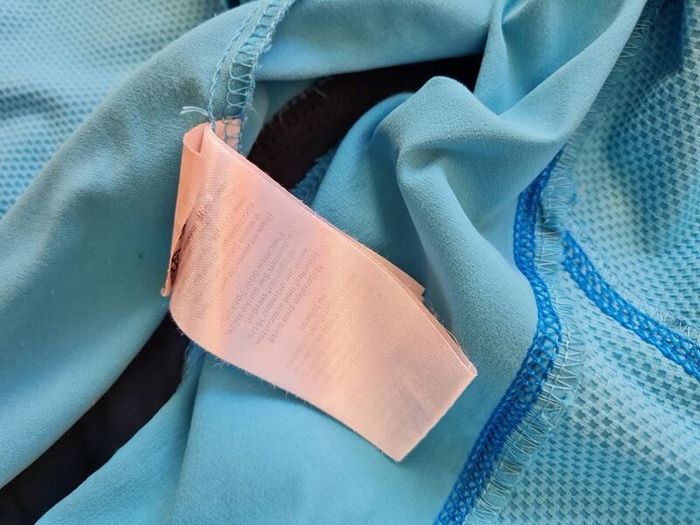 Columbia omni shield hoodie Size small Pit to pit 19" in excellent condition