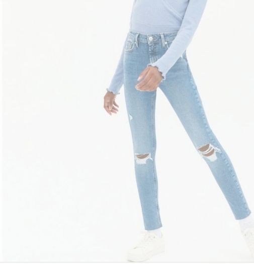 girls ripped skinny jeans