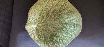 Vintage cabbage leaf bowl | English Majolica style dish | decorative bowl | display bowl | lettuce dish | collectible English ceramic dish