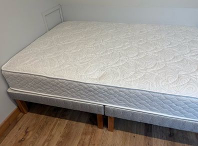 Double Mattress and Base