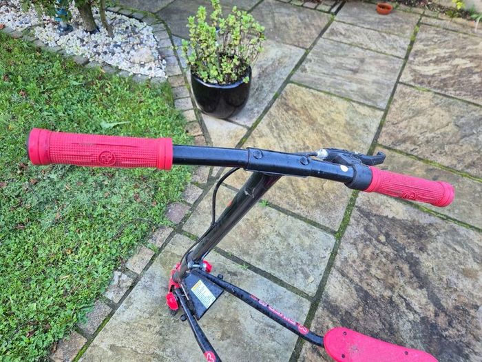 Kids flicker scooter