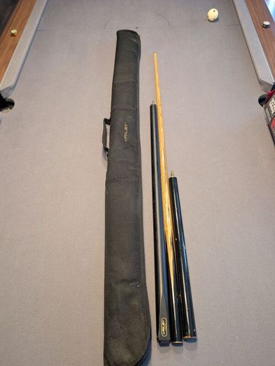 Riley England "Paul Hunter" Signature Series 2-Piece Snooker Cue