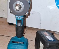 Impact gun