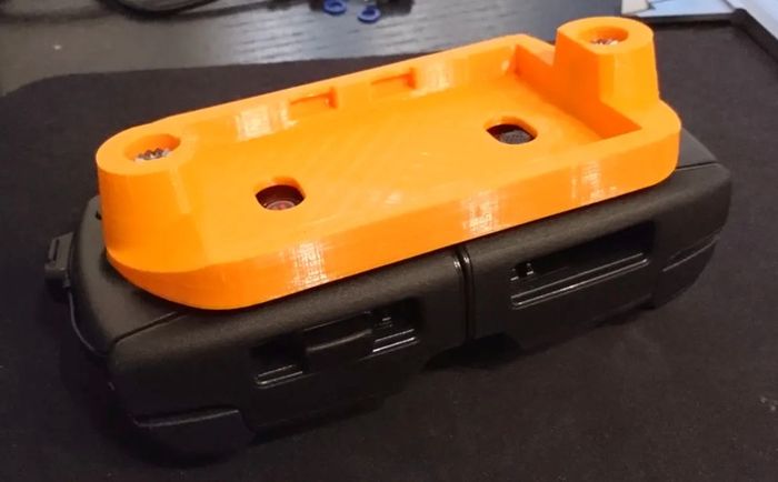 DJI Mavic Pro remote controller guard and battery holder