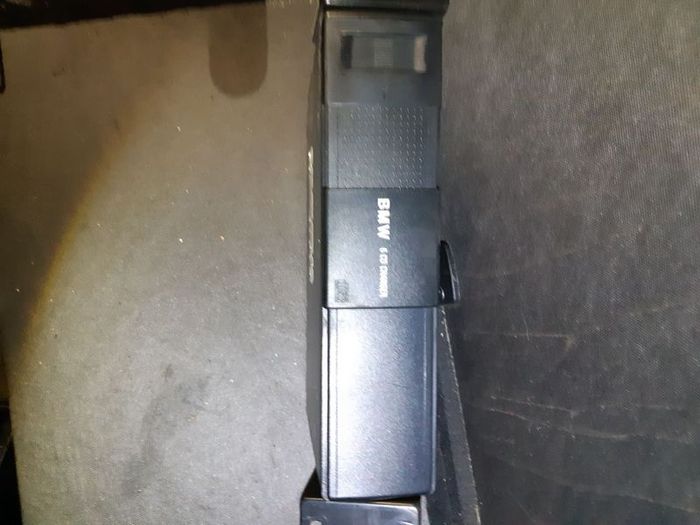Genuine Bmw E38 E39 E53 E46 3 5 X5 Series - 6 Disc Boot Cd Changer 8361584
