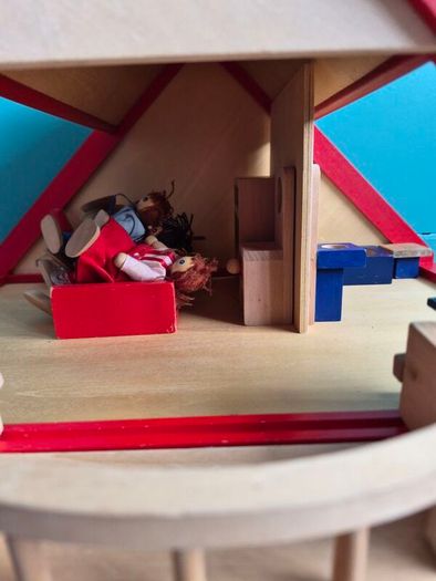 Vintage Dollhouse