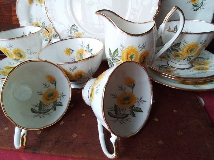 Elizabethan Teaset