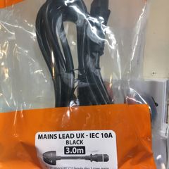 Plug to IEC Power Lead Black 3 Meter