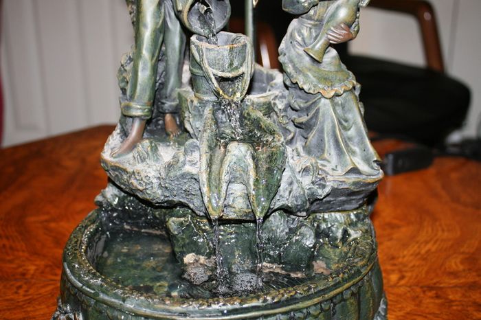Vintage Fountain Table Lamp