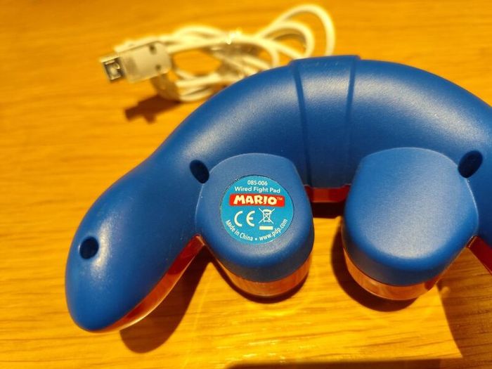 Wii Mario Red Fight Wired Controller