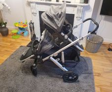 uppa baby v2