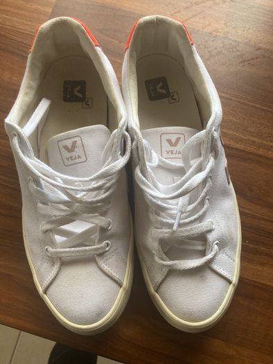 Veja womens