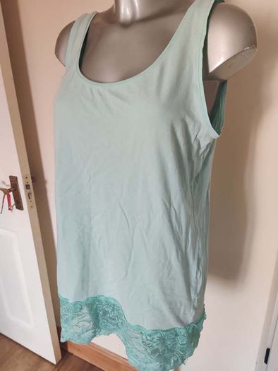 Janina long stretchy top with lace size UK18 EU46 Postage included