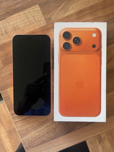 Pristine iPhone 17 Pro Max 256GB | 99% Battery | 2x Genuine Cases + Camera Protection