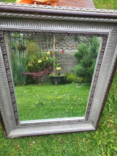 Heavy wall mirror
