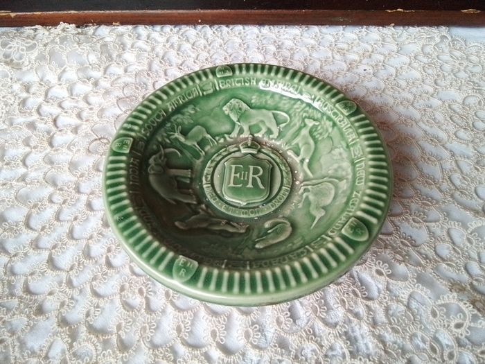 Wade England 1953 Coronation Dish